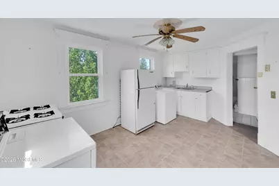 19 Murray Street, Freehold, NJ 07728 - Photo 16