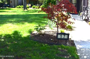 17 Concord Ct, Red Bank, NJ 07701 - Photo 4