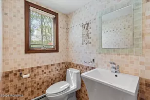 9 Manor Ct, Manalapan Township, NJ 07726 - Photo 12