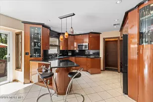 9 Manor Ct, Manalapan Township, NJ 07726 - Photo 14