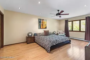 9 Manor Ct, Manalapan Township, NJ 07726 - Photo 20