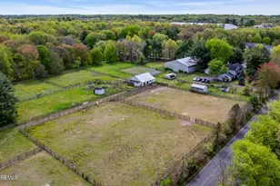 10 Daum Rd, Manalapan Township, NJ 07726 - Photo 2