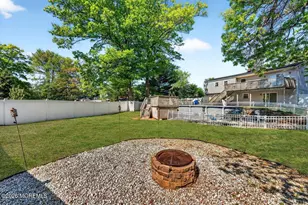 33 Bayberry Ln, New Monmouth, NJ 07748 - Photo 32