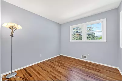 33 Bayberry Lane, New Monmouth, NJ 07748 - Photo 18