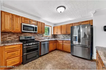 33 Bayberry Lane, New Monmouth, NJ 07748 - Photo 10