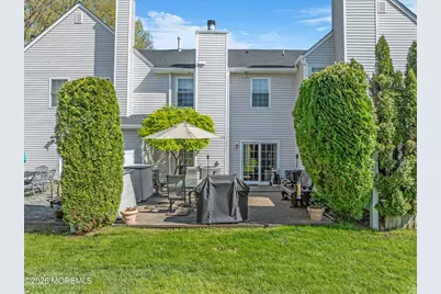 16 Vassar Place, Morganville, NJ 07751 - Photo 4
