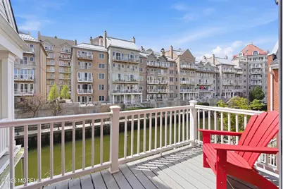 26 Half Moon Isle Isle, Jersey City, NJ 07305 - Photo 18