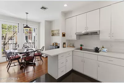 26 Half Moon Isle Isle, Jersey City, NJ 07305 - Photo 8
