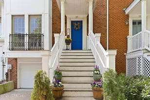 26 Half Moon Isle Isle, Jersey City, NJ 07305 - Photo 4
