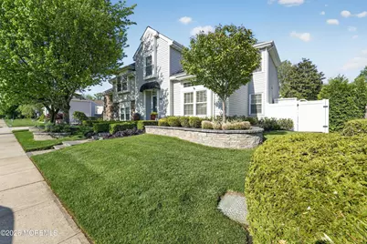 194 Kentucky Way, Freehold, NJ 07728 - Photo 32
