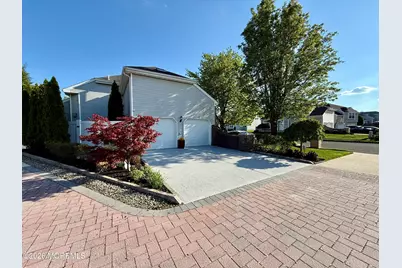 194 Kentucky Way, Freehold, NJ 07728 - Photo 46