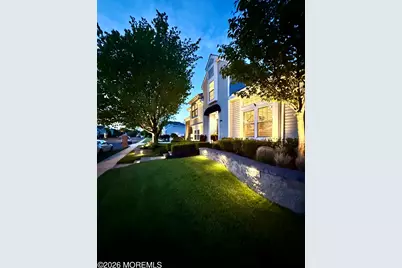 194 Kentucky Way, Freehold, NJ 07728 - Photo 10