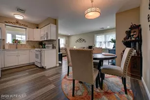 123 Columbine Cir, Toms River Township, NJ 08755 - Photo 4
