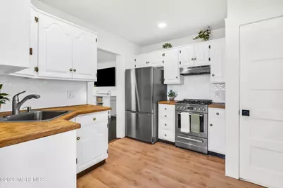 1 Tiensch Avenue, Leonardo, NJ 07737 - Photo 10