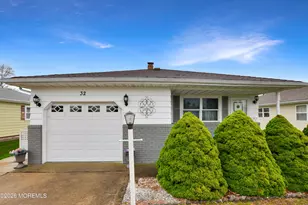 32 Bonaire Dr, Toms River Township, NJ 08757 - Photo 1