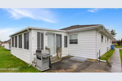 32 Bonaire Drive, Toms River Township, NJ 08757 - Photo 16