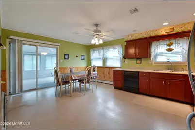 32 Bonaire Drive, Toms River Township, NJ 08757 - Photo 10