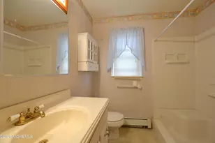 32 Bonaire Dr, Toms River Township, NJ 08757 - Photo 14
