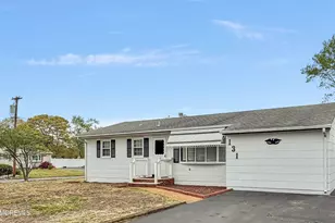 131 Barclay Dr, Point Pleasant, NJ 08742 - Photo 4