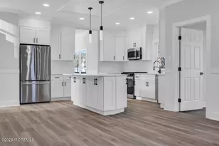 9 Glen Ct, Barnegat, NJ 08005 - Photo 4