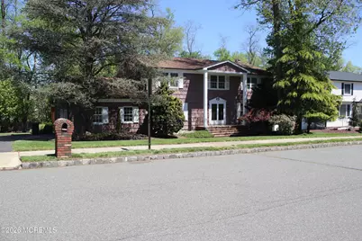 4 Vista Drive, Morganville, NJ 07751 - Photo 2