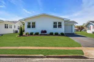 140 Clay Cir, Brick, NJ 08724 - Photo 2