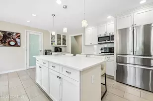 20 Sunrise Cir, Holmdel, NJ 07733 - Photo 14
