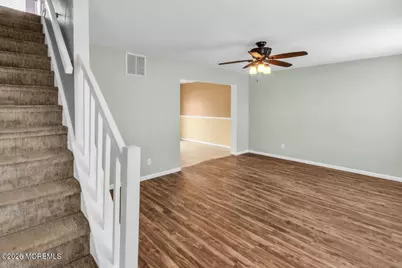 301 Platinum Court, Glassboro Boro, NJ 08028 - Photo 12