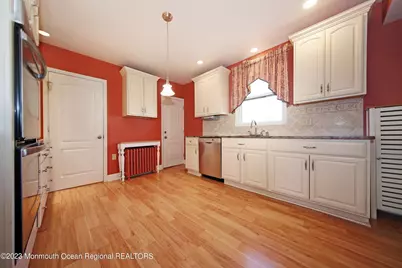 88 Memorial Parkway, Atlantic Highlands, NJ 07716 - Photo 8