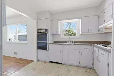 14 Woodridge Avenue, Toms River Township, NJ 08755 - Photo 10