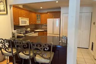 134 Amberly Dr, Manalapan Township, NJ 07726 - Photo 2