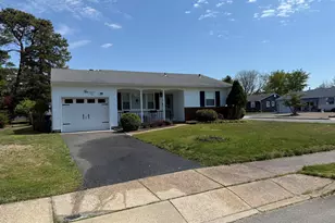 2 Brakenbury Dr, Toms River Township, NJ 08757 - Photo 1