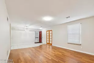 20 Austin Ct, Freehold, NJ 07728 - Photo 10