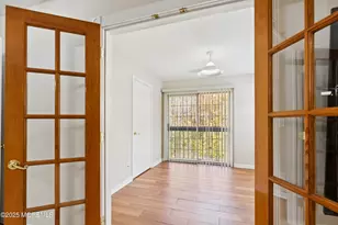 20 Austin Ct, Freehold, NJ 07728 - Photo 2