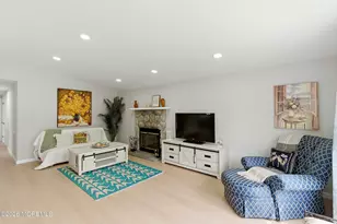 27 Brookview Ln, Manalapan Township, NJ 07726 - Photo 10