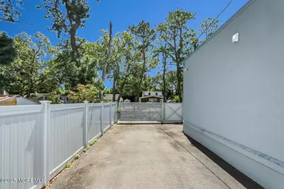 431 Mantoloking Road, Brick, NJ 08723 - Photo 28