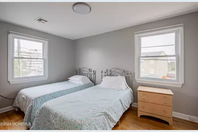 32 Howland Avenue, Long Branch, NJ 07740 - Photo 12