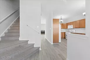 3103 Smokehouse Ct, Freehold, NJ 07728 - Photo 6