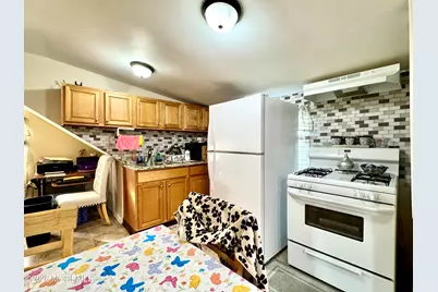 196 Milton Avenue #Apt 2, Cliffwood, NJ 07721 - Photo 6