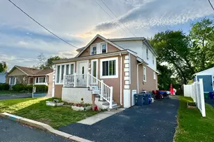 196 Milton Ave, Cliffwood, NJ 07721 - Photo 2