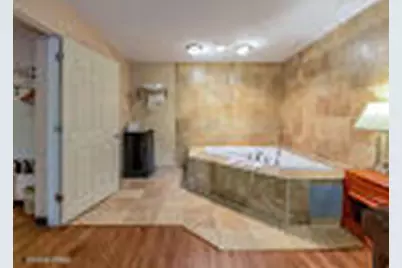 611 Fellowship Road #Econo Lodge, Mount Laurel, NJ 08054 - Photo 4