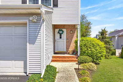 6 Lorenzo Court, Matawan, NJ 07747 - Photo 2