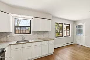 19 Oak Leaf Dr, Little Egg Harbor, NJ 08087 - Photo 4