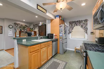86 Robinson Place, Shrewsbury, NJ 07702 - Photo 4