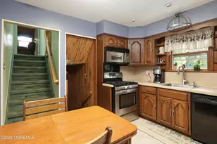167 Crestview Dr, Middletown, NJ 07748 - Photo 8