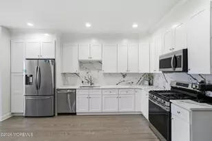 109 Hedgerow Ln, Manalapan Township, NJ 07726 - Photo 16