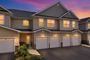 109 Hedgerow Ln, Manalapan Township, NJ 07726 - Photo 1