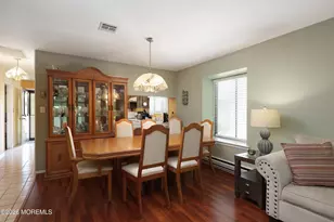 240 Medford Ct, Manalapan Township, NJ 07726 - Photo 12