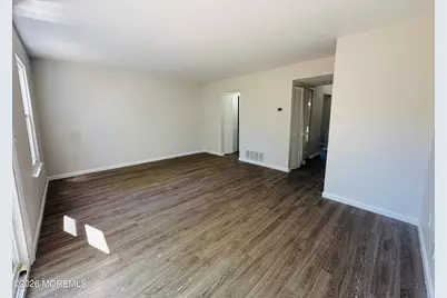 402 Woodlake Manor Drive #1000, Lakewood, NJ 08701 - Photo 6