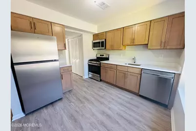 402 Woodlake Manor Drive #1000, Lakewood, NJ 08701 - Photo 2